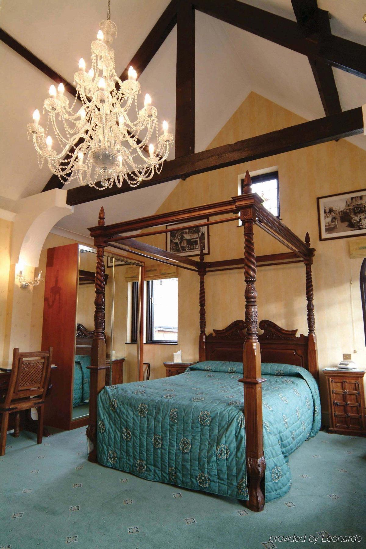 The Peacock Townhouse Hotel Kenilworth - Warwick Room photo