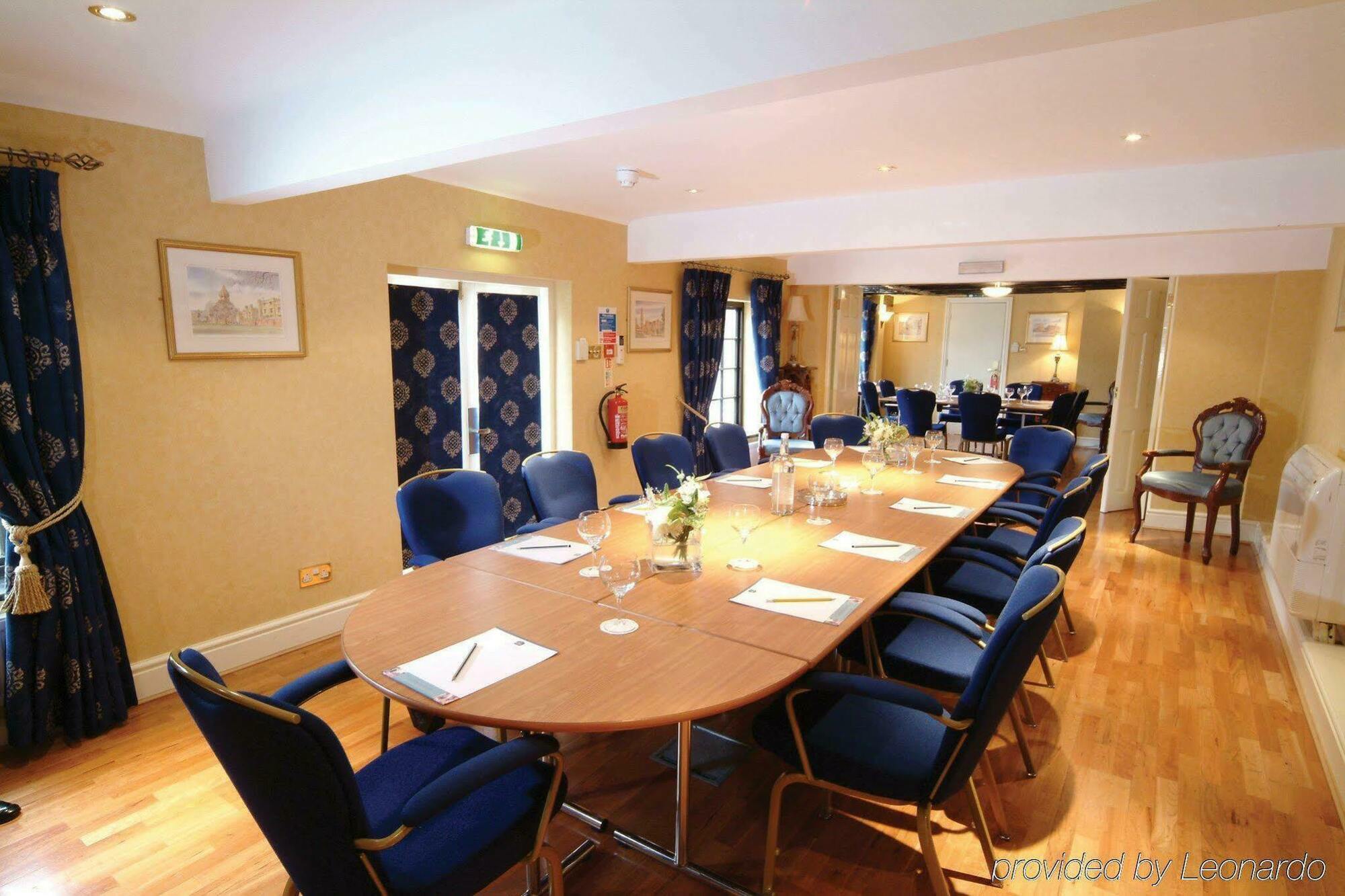 The Peacock Townhouse Hotel Kenilworth - Warwick Business photo